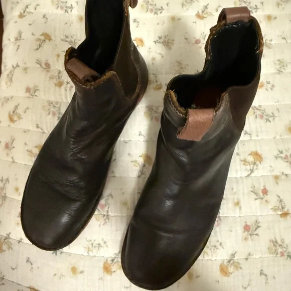 DaVinci Dark Brown Leather Ankle Boots - Picture 2 of 8